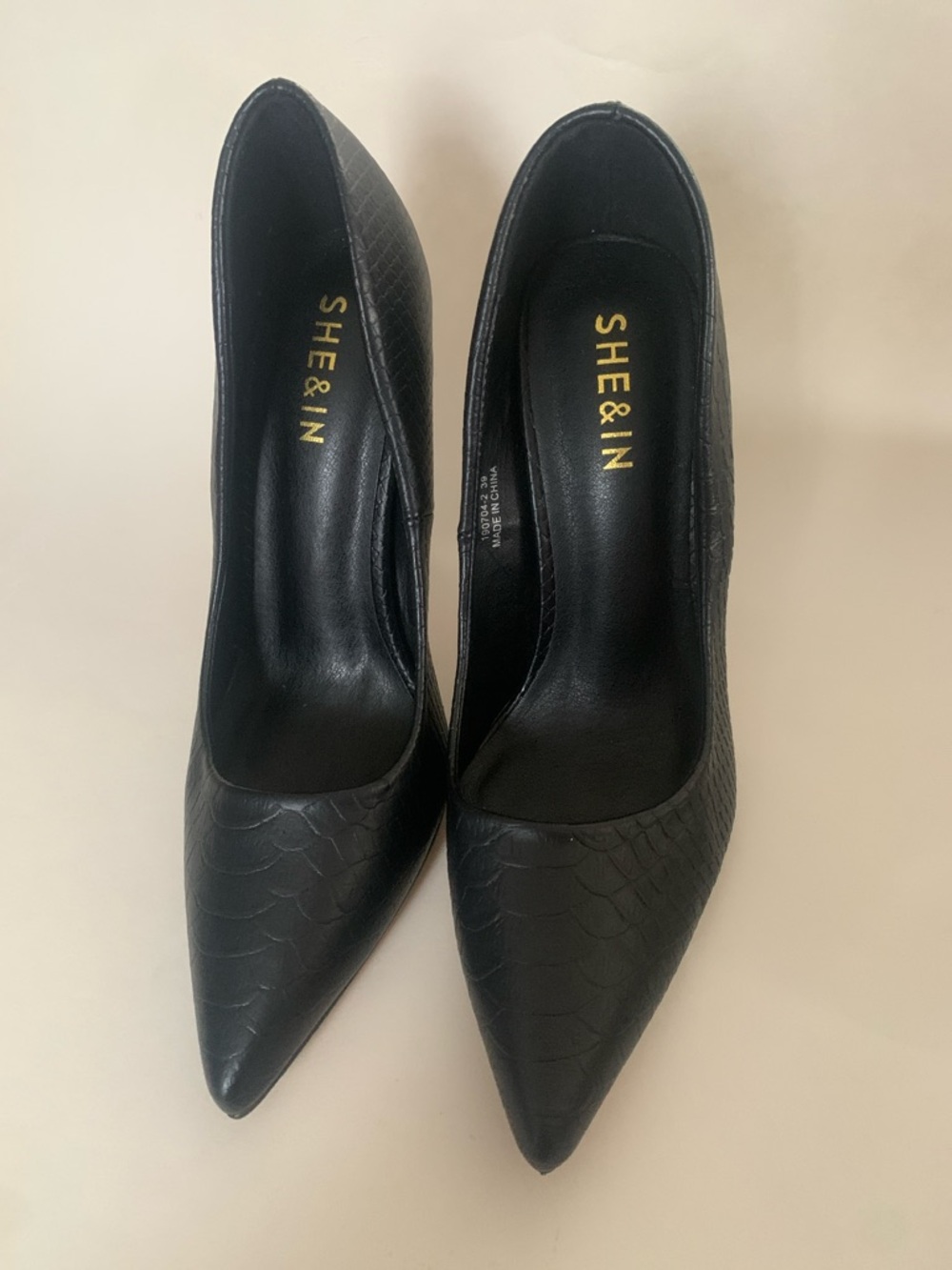 SHE&IN  Black Faux-Snakeskin Pointed Toe Stiletto Pumps Size 8